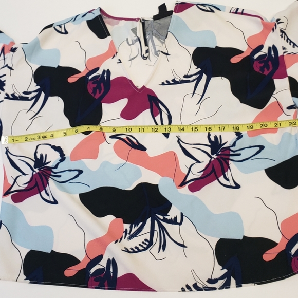 Halogen abstract floral ruffle sleeve top - Picture 5 of 7